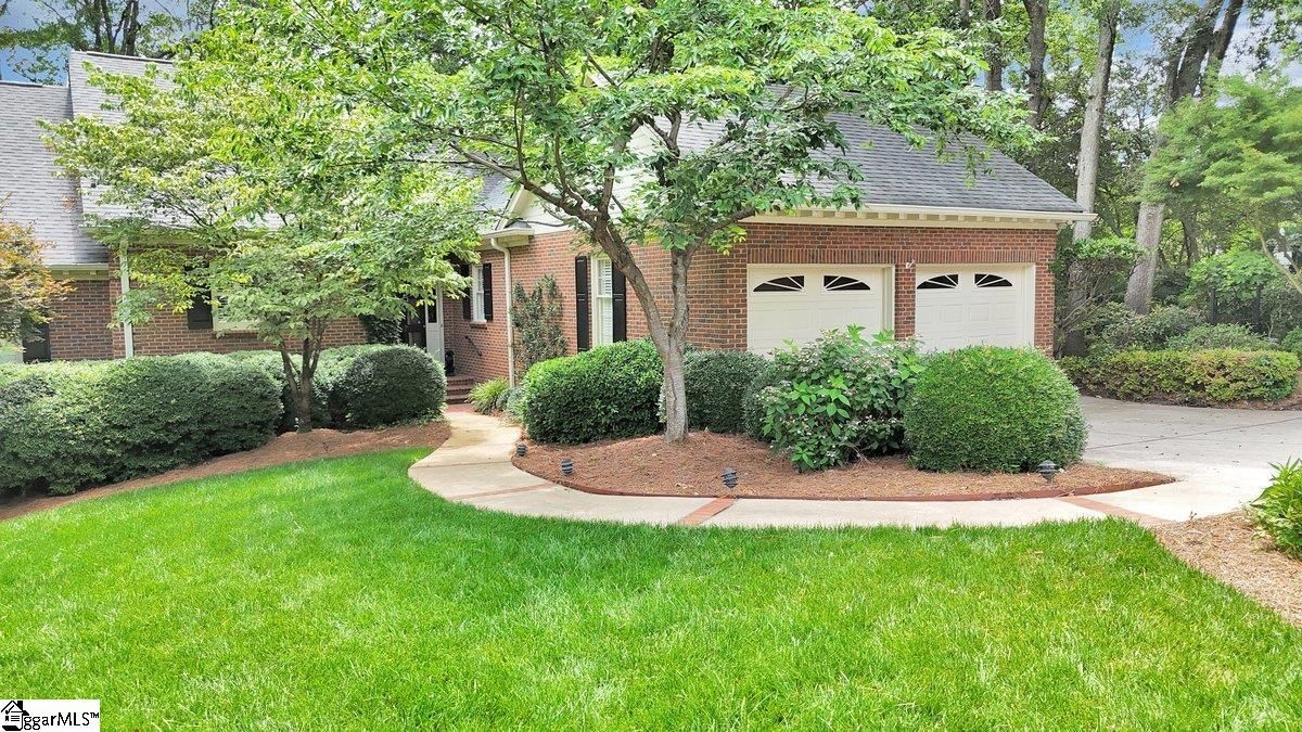 Property image 1 at 7 Landsdown Avenue, Greenville, SC 29601