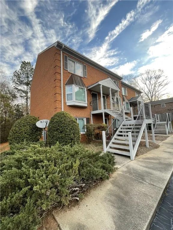 Chadsworth Commons, Clemson Community