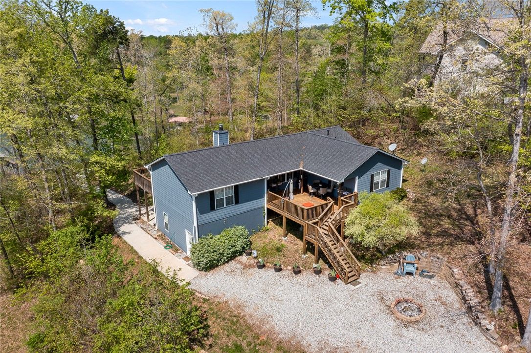 Property image 1 at 224 Lake Breeze Lane, Westminster, SC 29693