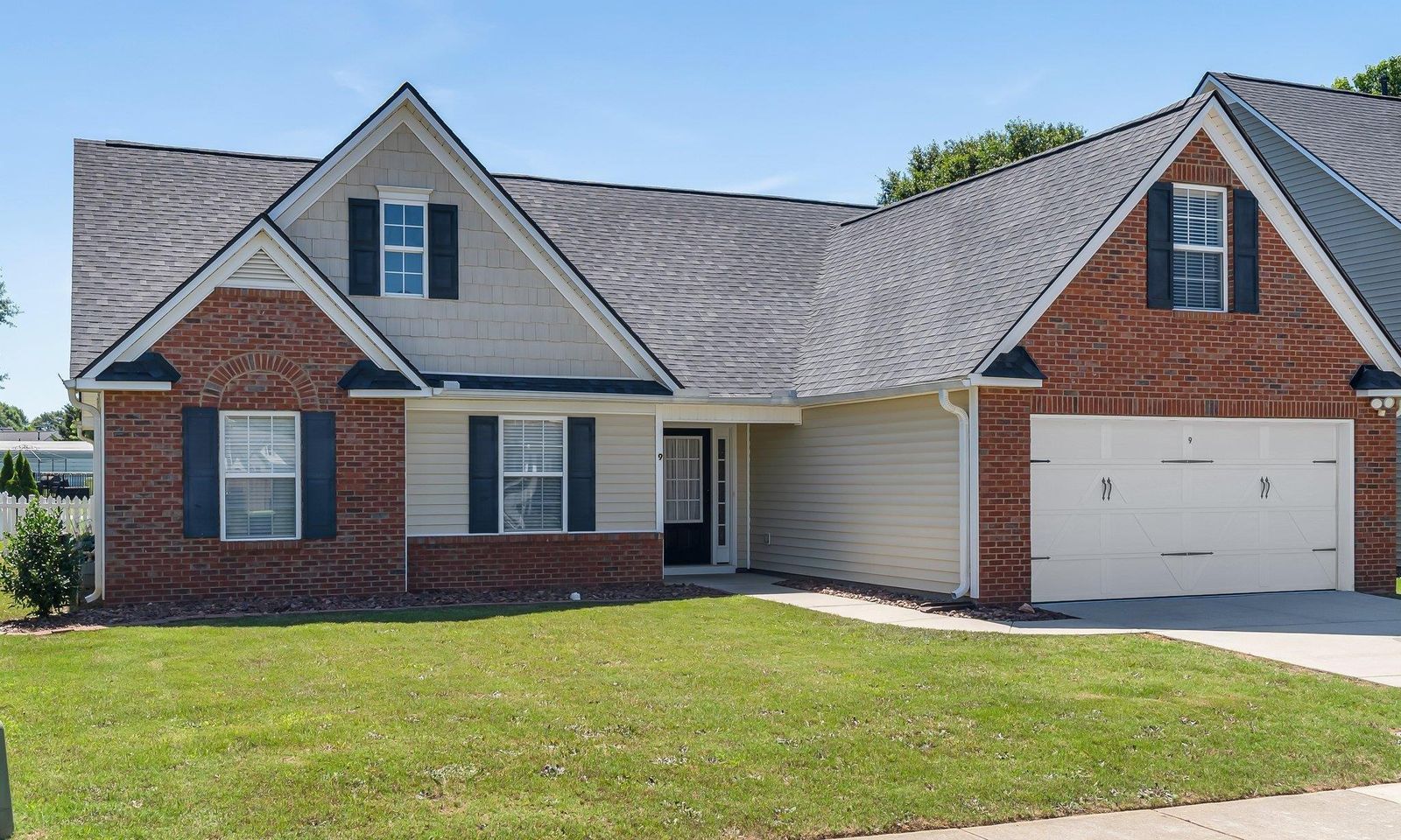 Property image 2 at 9 Kirkshire Lane, Simpsonville, SC 29680