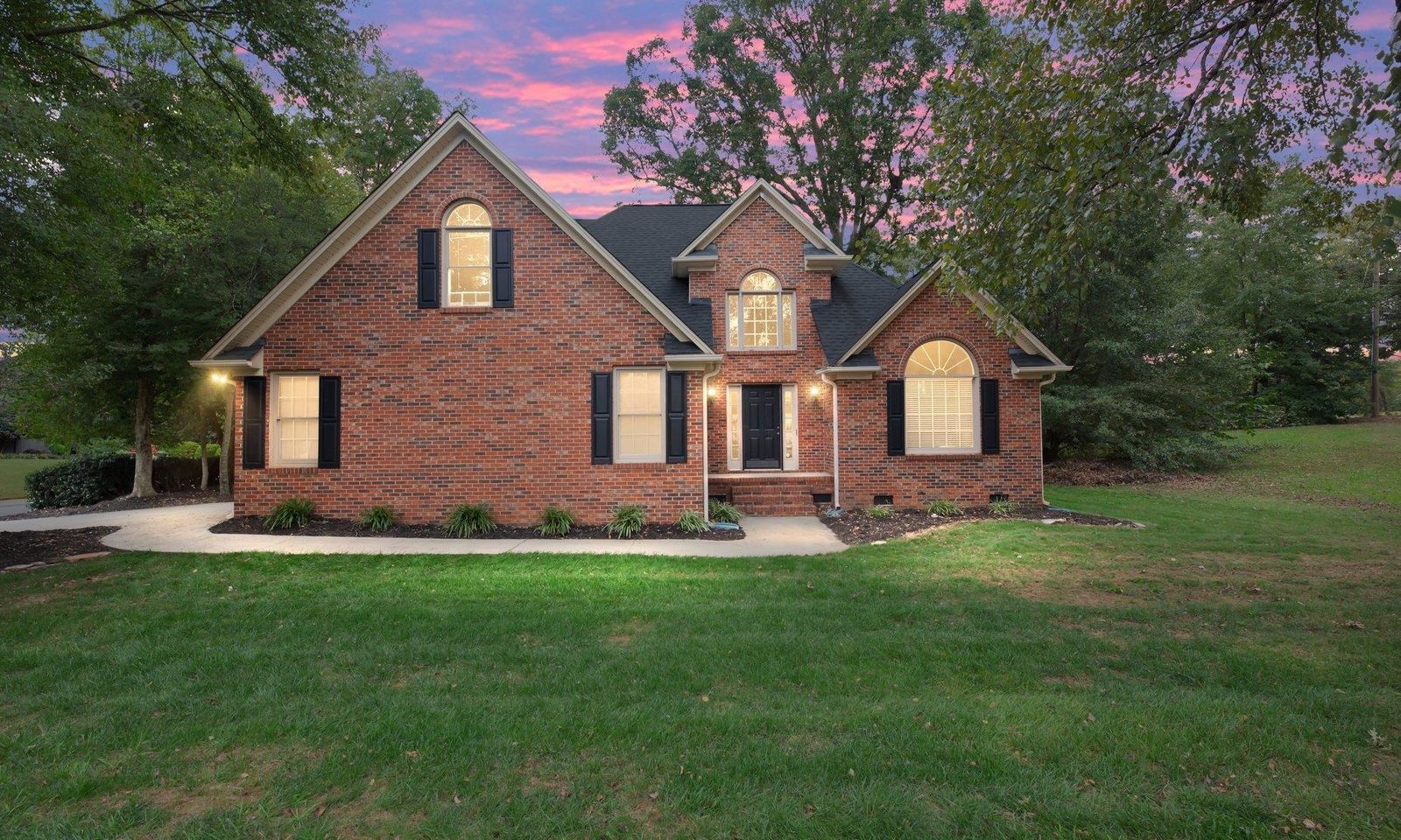 Property image 3 at 4 Plum Creek Lane, Greenville, SC 29607
