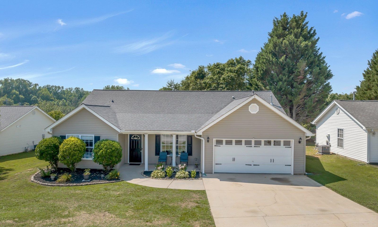 Property image 1 at 16 Fishing Run Court, Taylors, SC 29687