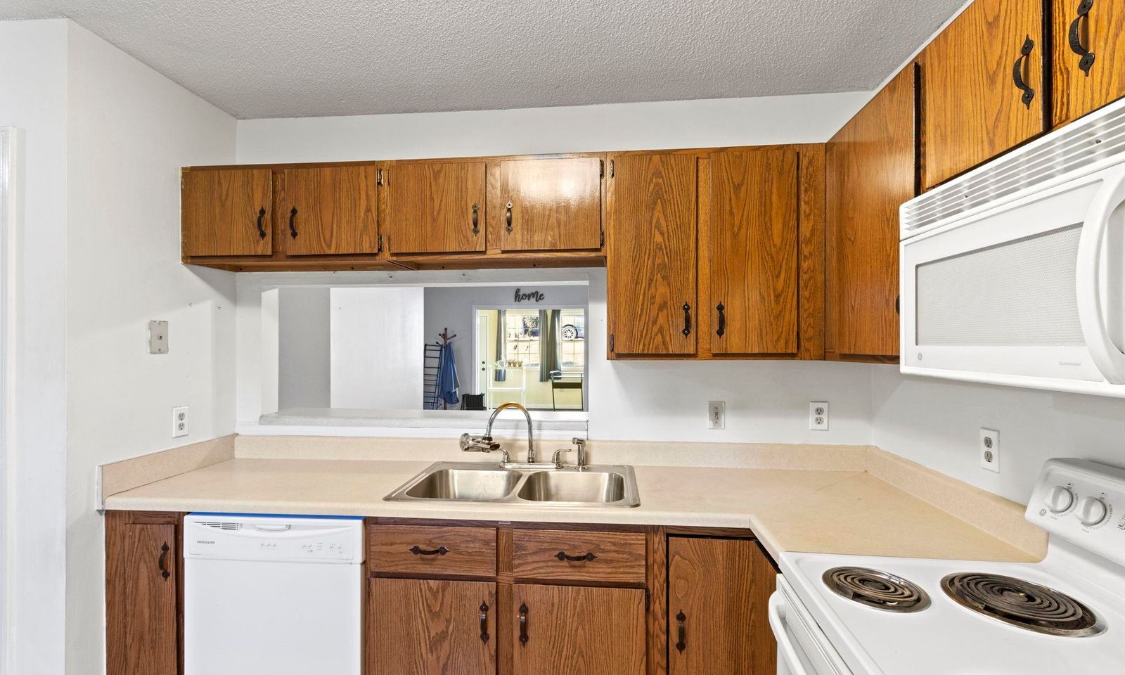 Property image 3 at 124 shockley Street, Taylors, SC 29687