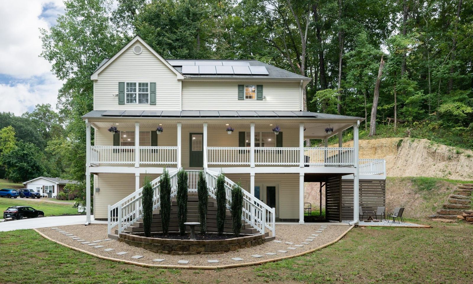 Property image 2 at 201 Riverview Drive, Greenville, SC 29611