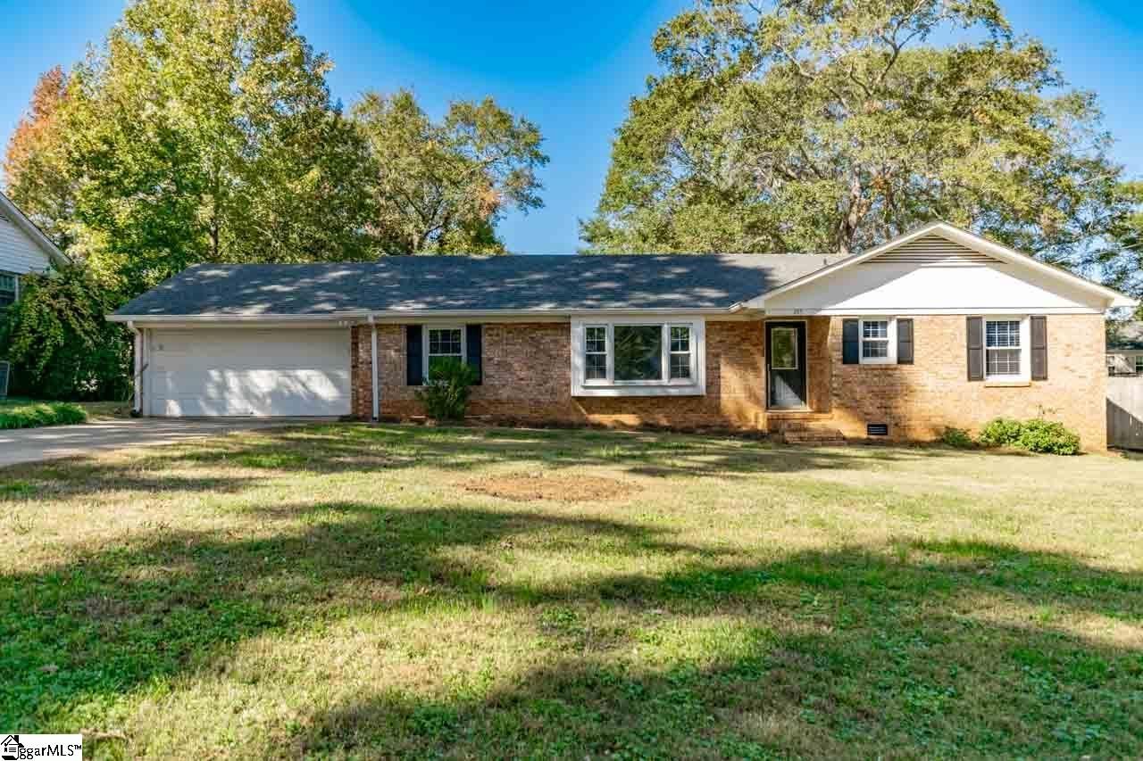 Property image 1 at 205 Drewry Road, Taylors, SC 29687