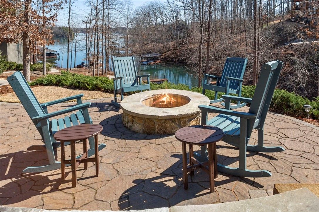 Property image 3 at 3006 Rock Point Drive, Seneca, SC 29672