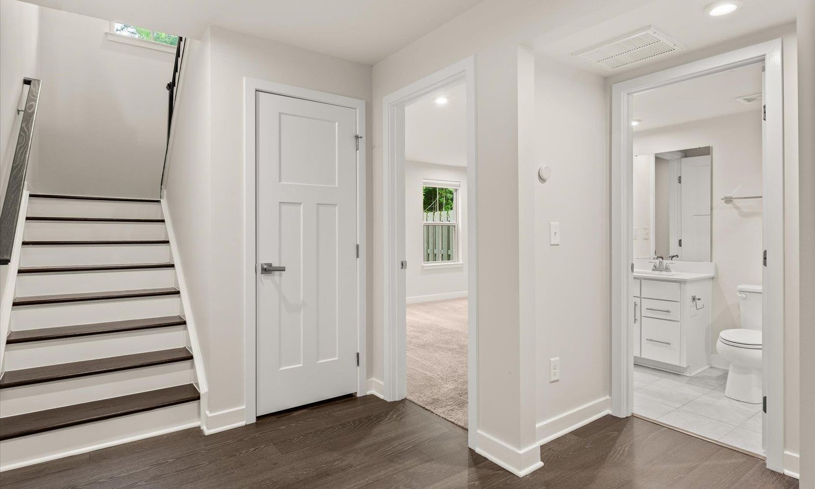 Property image 4 at 28 Questover Drive, Greenville, SC 29607