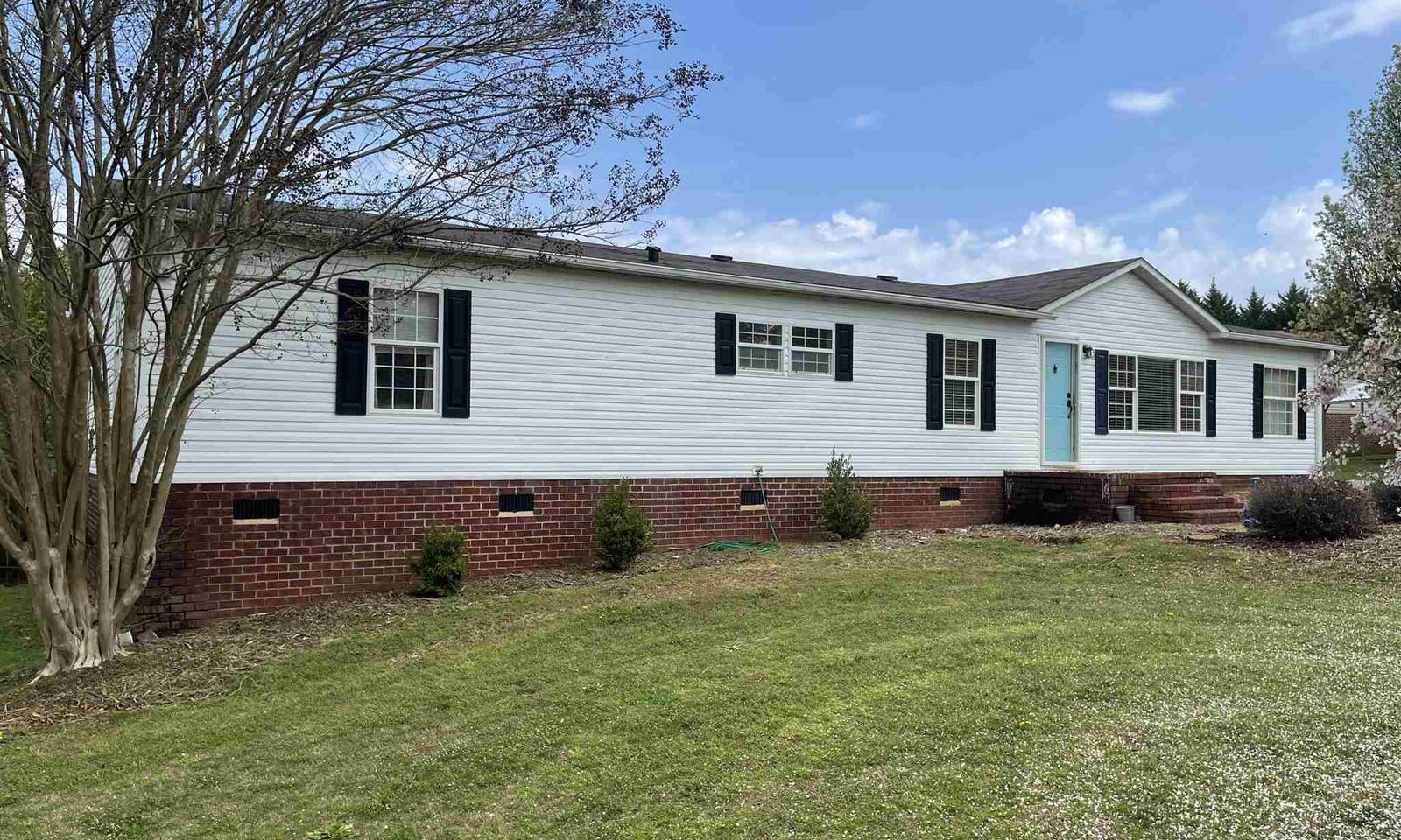 Property image 1 at 15 Rolling Meadows Avenue, Greenville, SC 29605-6222