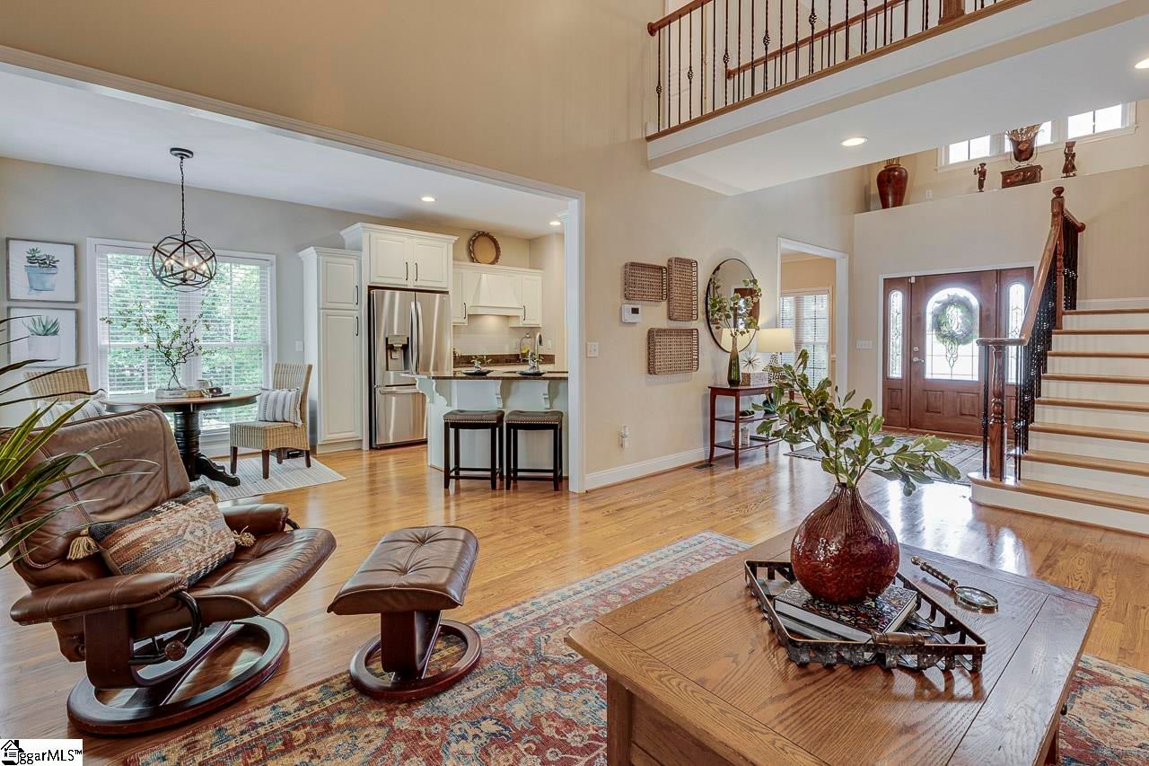 Property image 3 at 710 Mosswood Lane, Spartanburg, SC 29301