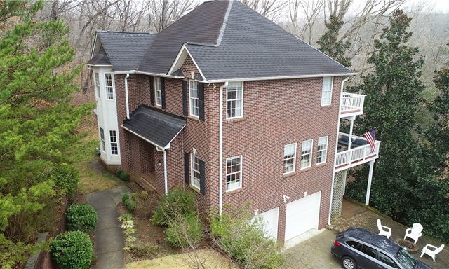 207 Sandy Point Drive
