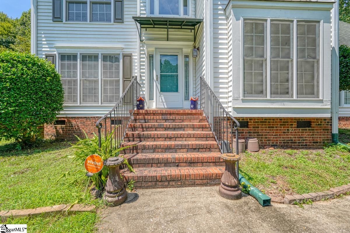 Property image 2 at 9 Tilden Court, Simpsonville, SC 29680
