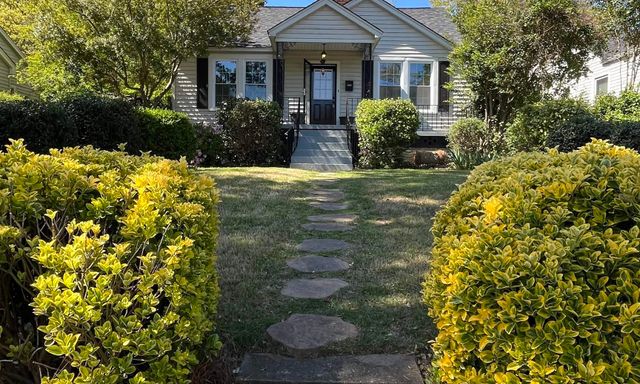19 Hawthorne Lane
