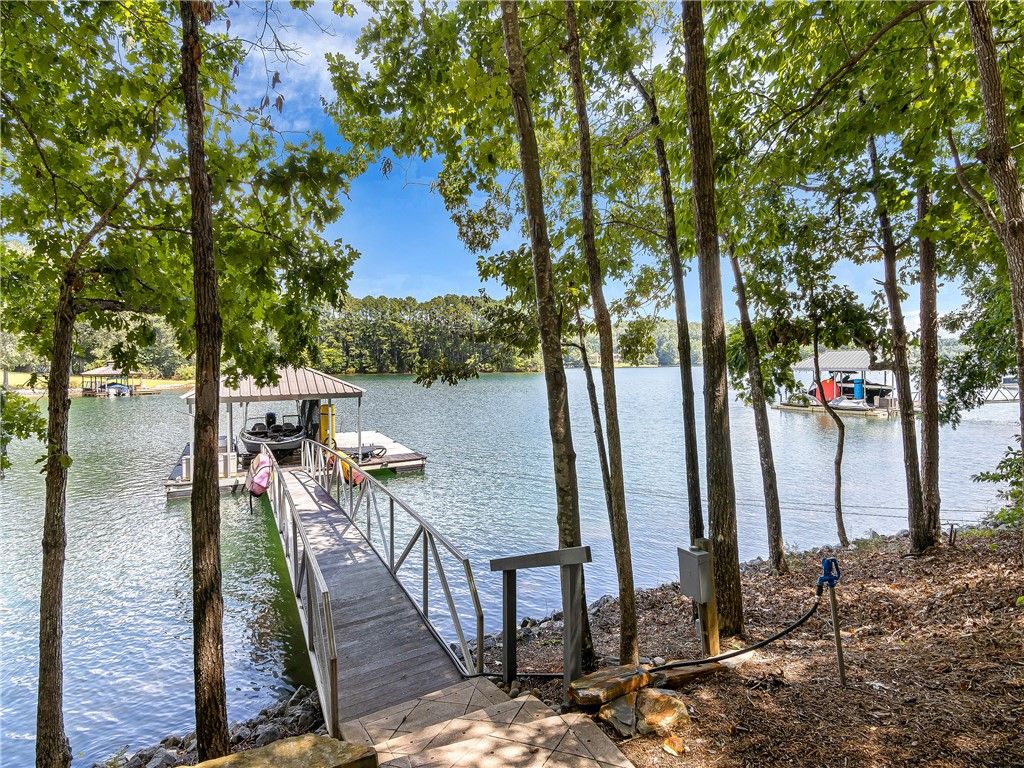 Property image 2 at 639 Waterway Lane, Seneca, SC 29672