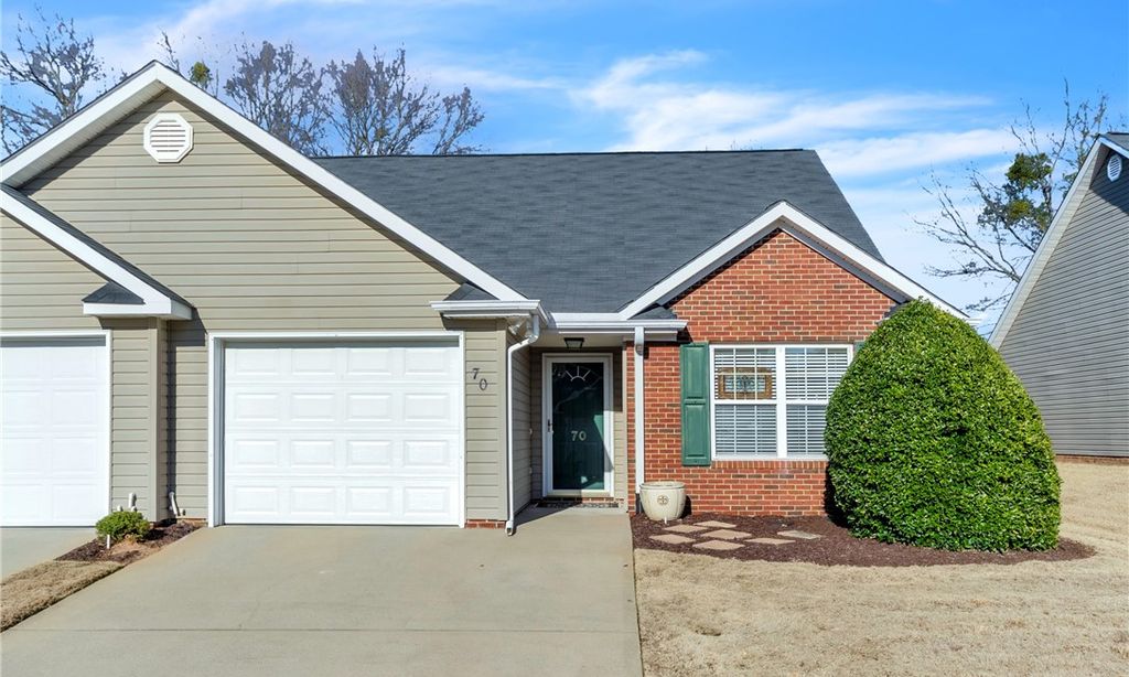 70 Magnolia Crest Drive