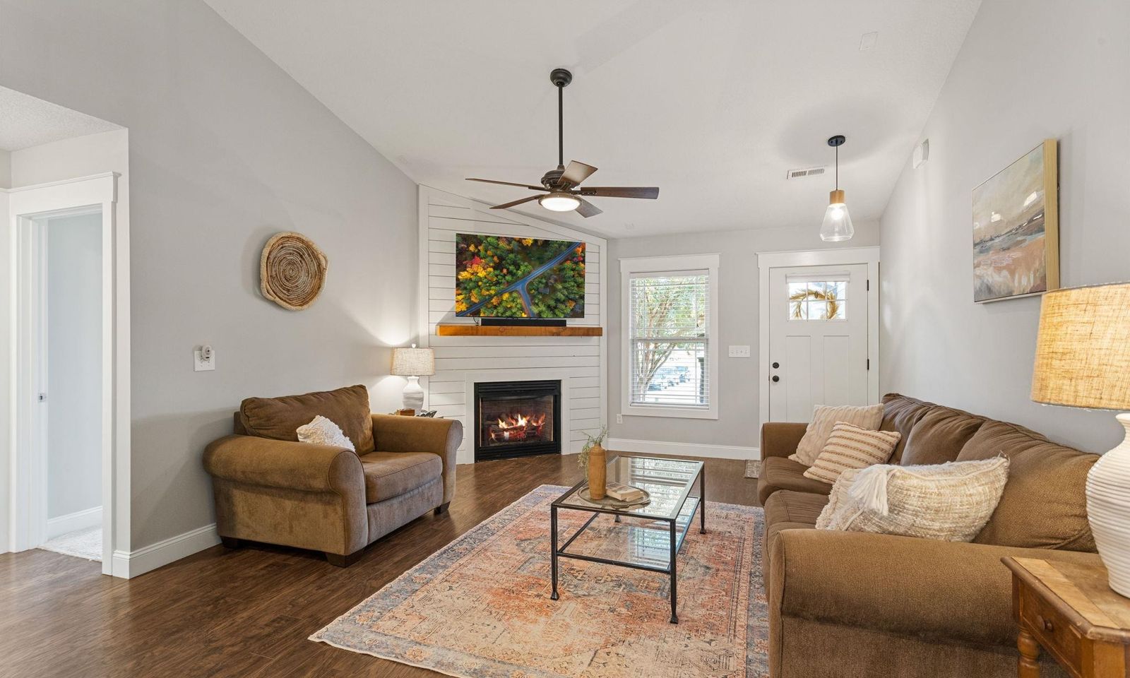Property image 3 at 14 Redwolf Lane, Taylors, SC 29687