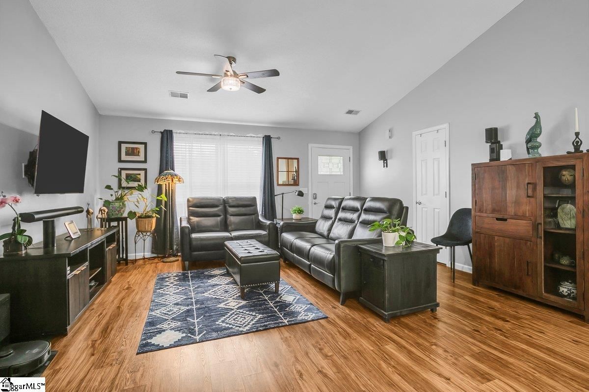 Property image 4 at 11 Fishing Run Court, Taylors, SC 29687