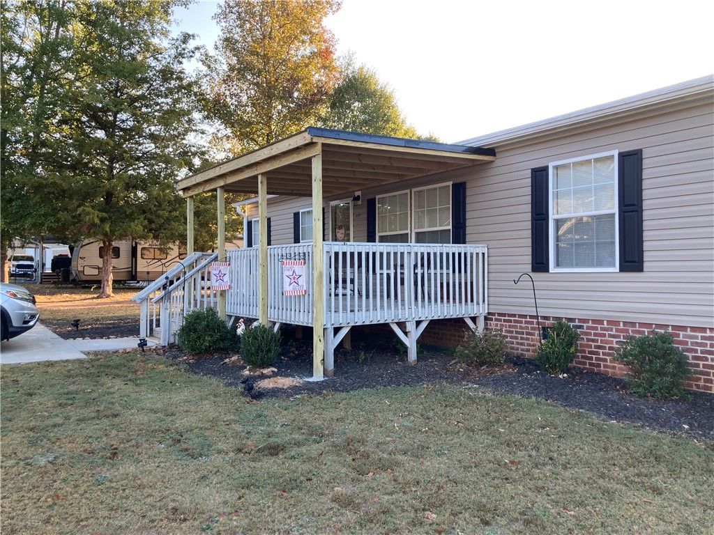 Property image 3 at 108 Twin Oaks Court, Iva, SC 29655