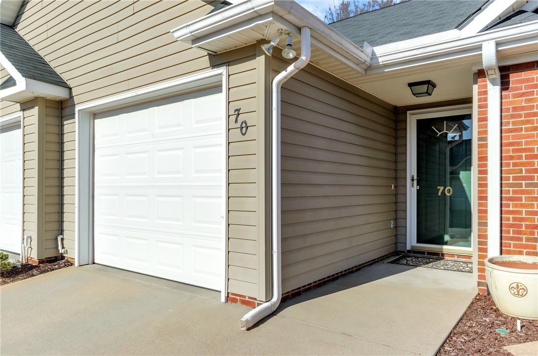 Property image 2 at 70 Magnolia Crest Drive, Simpsonville, SC 29681