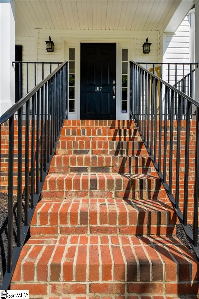 Property image 3 at 107 Waters Reach Lane, Simpsonville, SC 29681