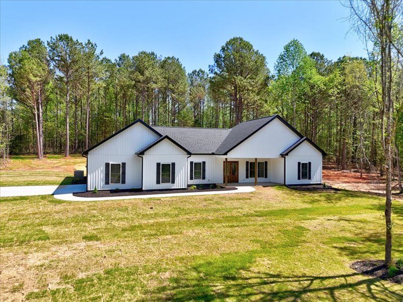 Property image 1 at 105 Grand Avenue, Belton, SC 29627