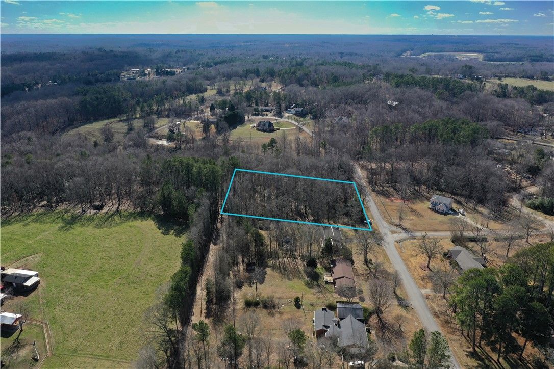 Property image 2 at 109 King Arthur Dr Drive, Anderson, SC 29621