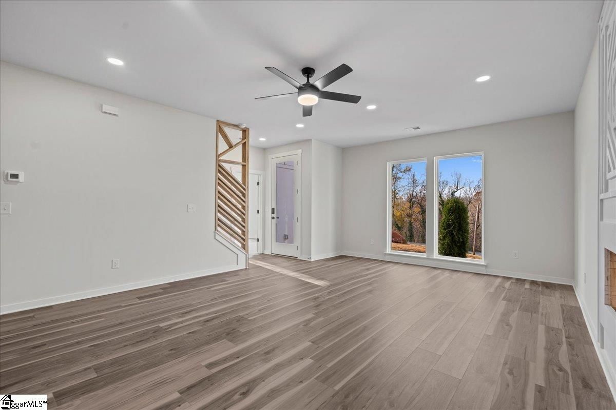 Property image 4 at 105 Tanglewood Drive, Greenville, SC 29611