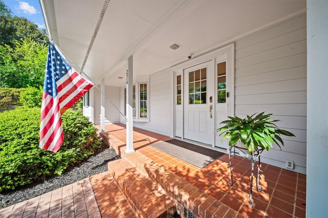 Property image 4 at 224 Sheffield Road, Greer, SC 29651