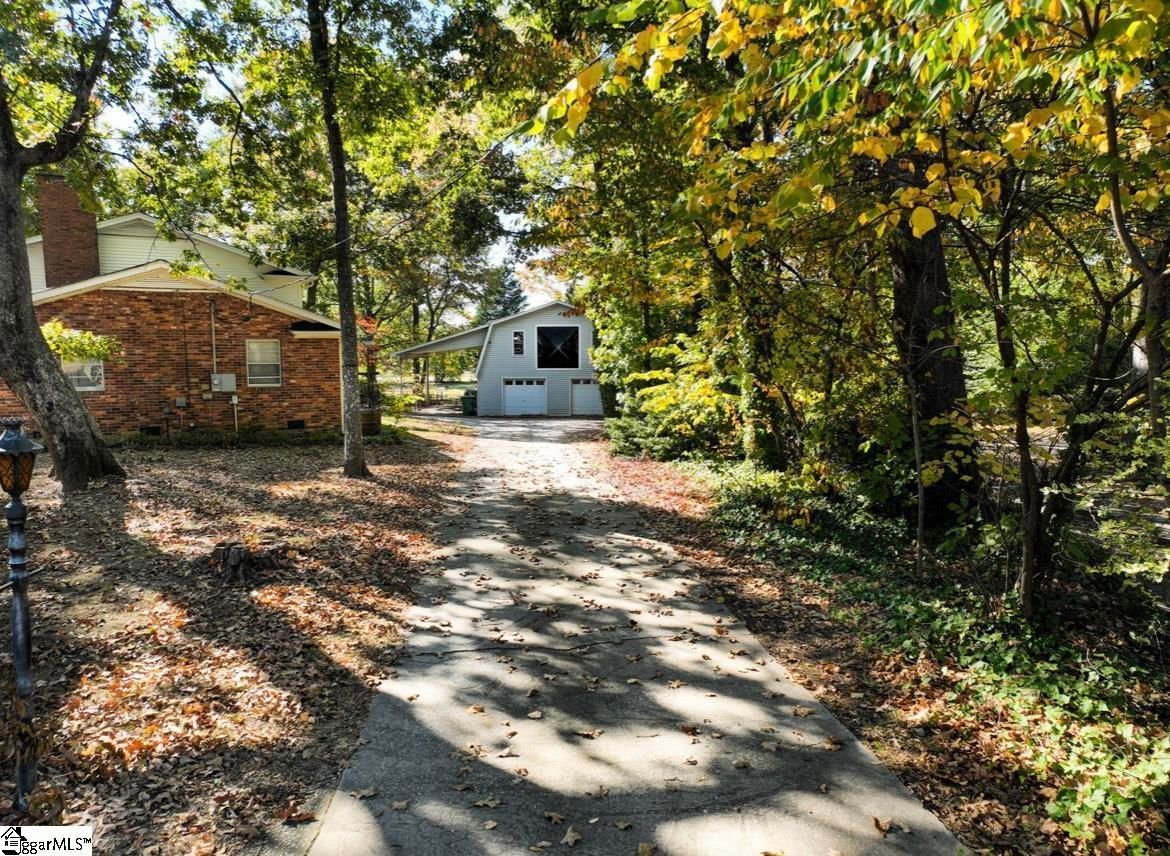 Property image 2 at 3 Mapleton Drive, Greenville, SC 29607
