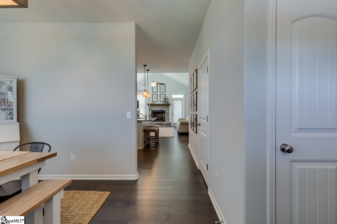 Property image 5 at 196 Bur Oak Drive, Taylors, SC 29687