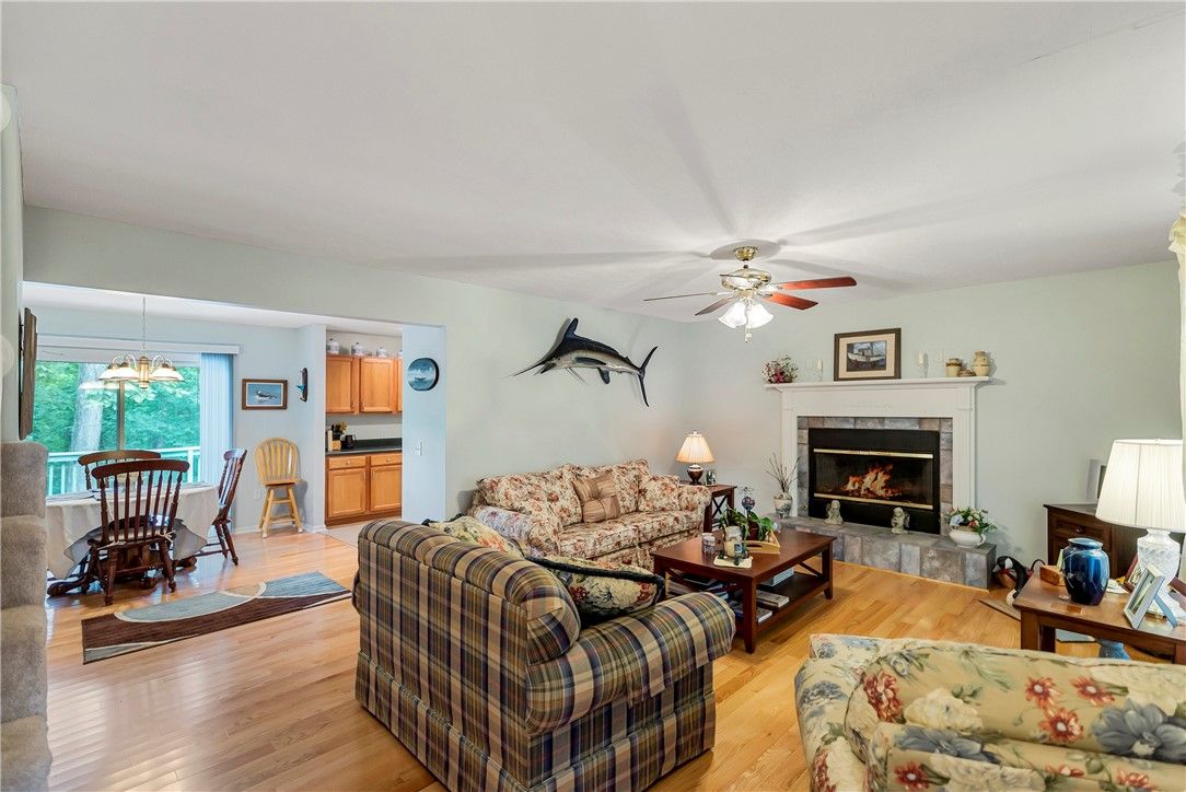 Property image 3 at 120 Lake Breeze Lane, Westminster, SC 29693