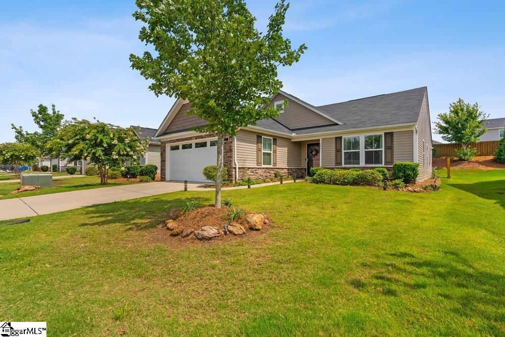 Property image 2 at 206 Fairmeadow Way, Greenville, SC 29617