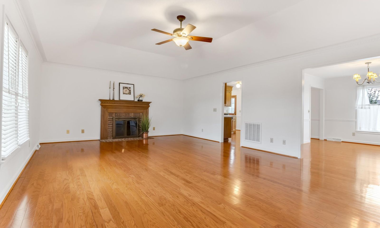 Property image 2 at 22 Summit Court, Taylors, SC 29687