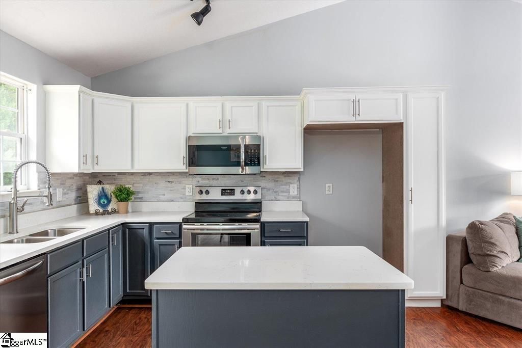 Property image 5 at 34 Spring Fellow Lane, Taylors, SC 29687-1714