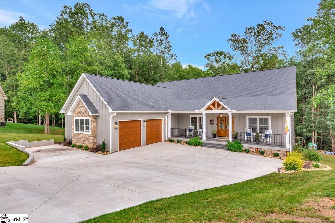 Main image of property at 6 Anastasia Court, Easley, SC 29642