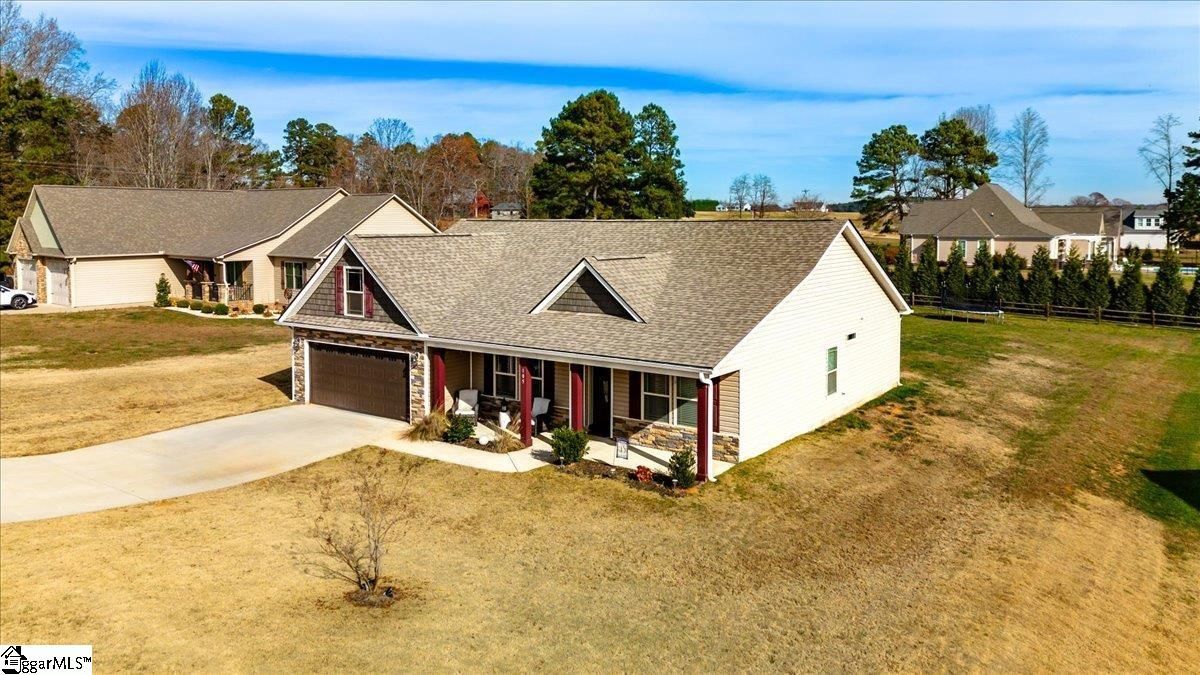 Property image 4 at 105 Meadow Lake Drive, Cowpens, SC 29330