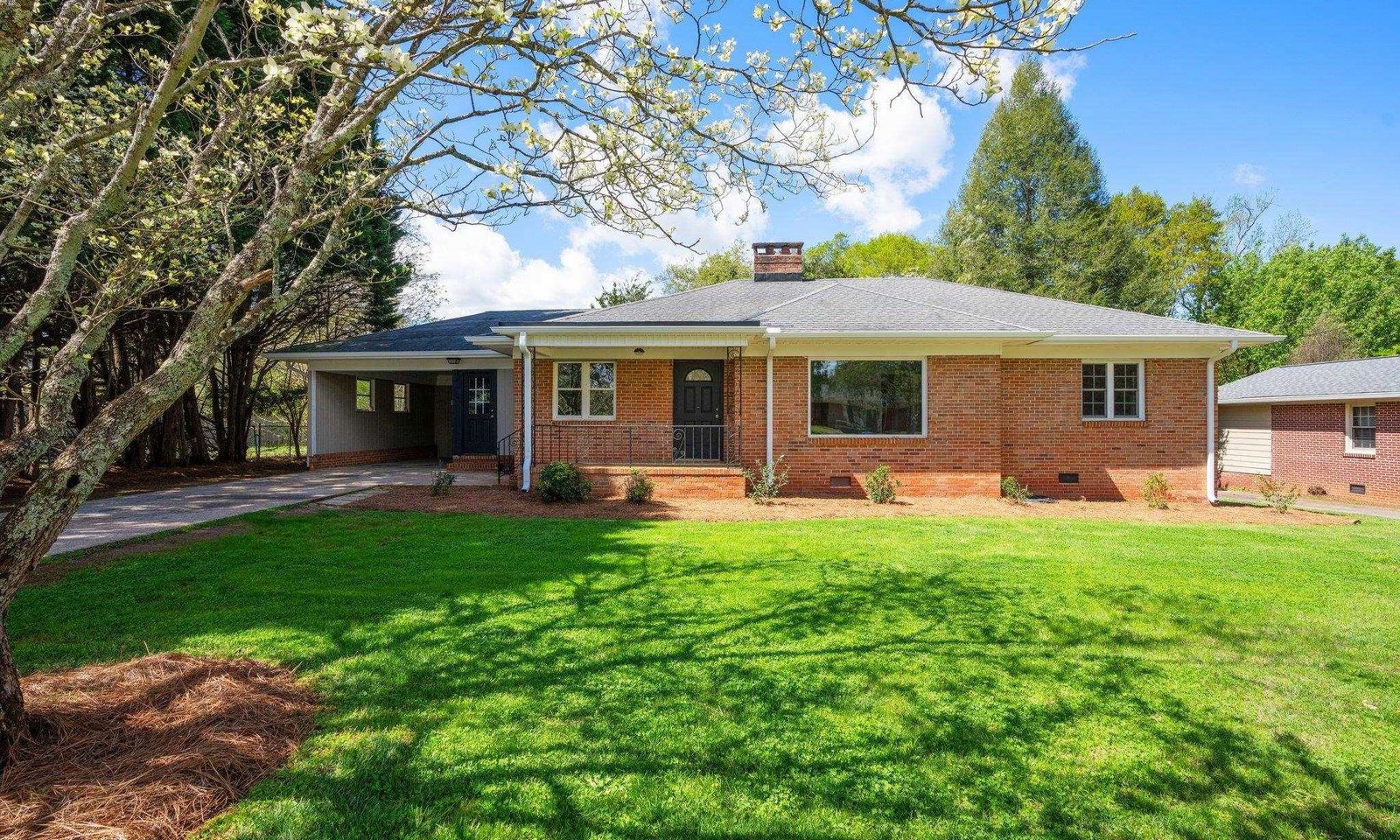 Property image 1 at 10 Rhonda Court, Greenville, SC 29617