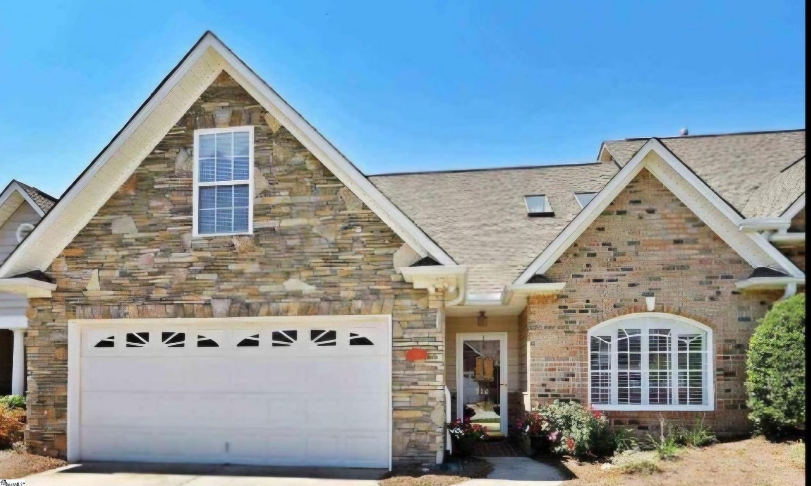 Pelham Springs, Greenville Community