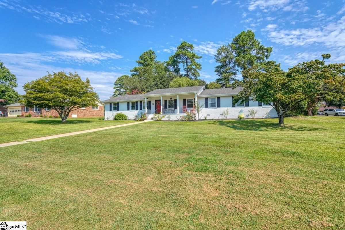 Property image 2 at 110 Shoally Park Drive, Boiling Springs, SC 29316