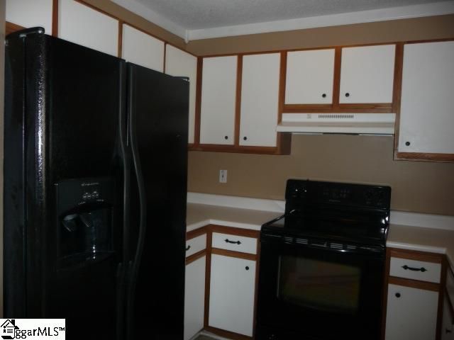 Property image 3 at 9 Hayfield Lane, Greer, SC 29650