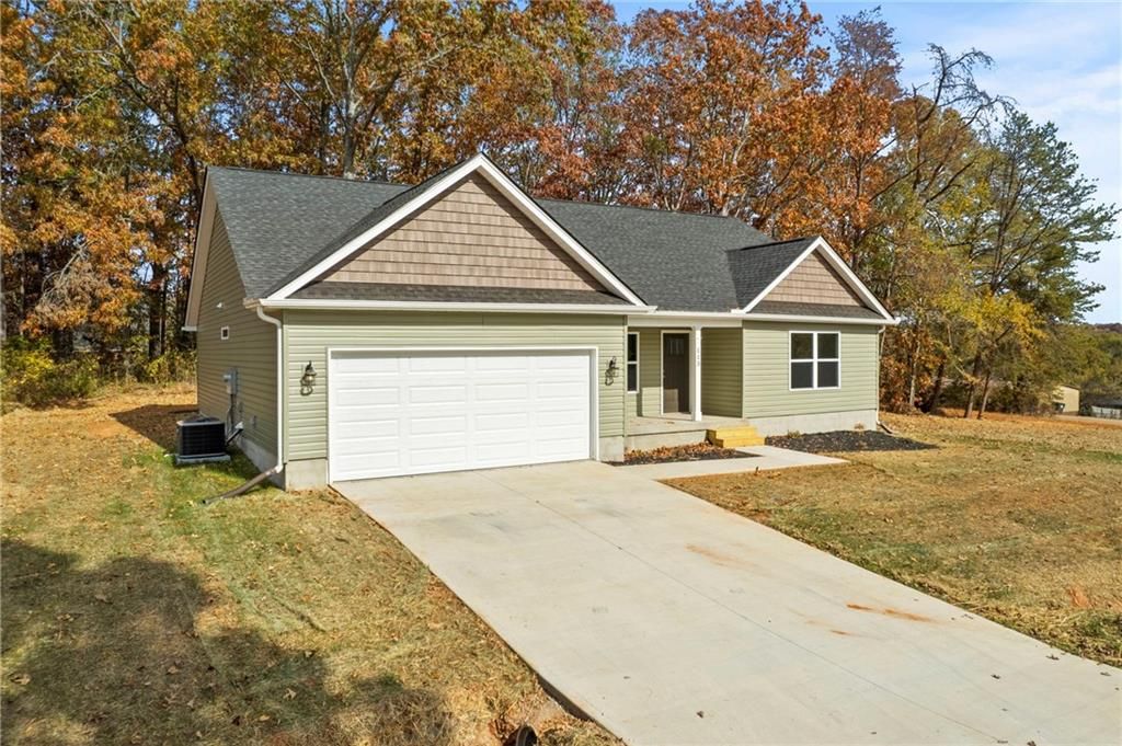 Property image 3 at 113 Frontier Drive, Easley, SC 29640