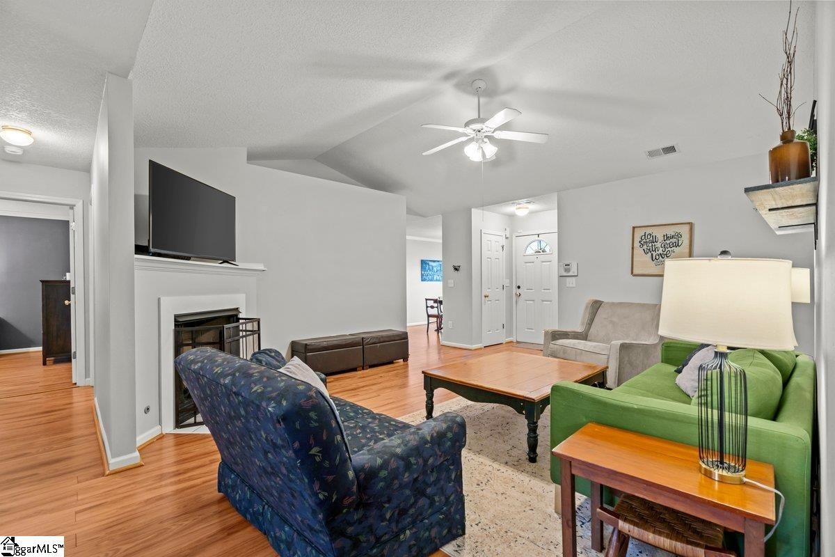 Property image 4 at 147 Kingscreek Drive, Greer, SC 29650