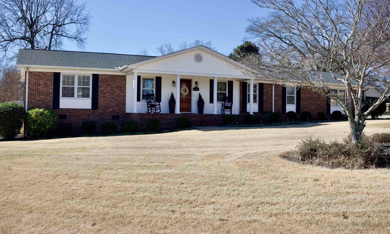 Main image of property at 501 Confederate Circle, Taylors, SC 29687
