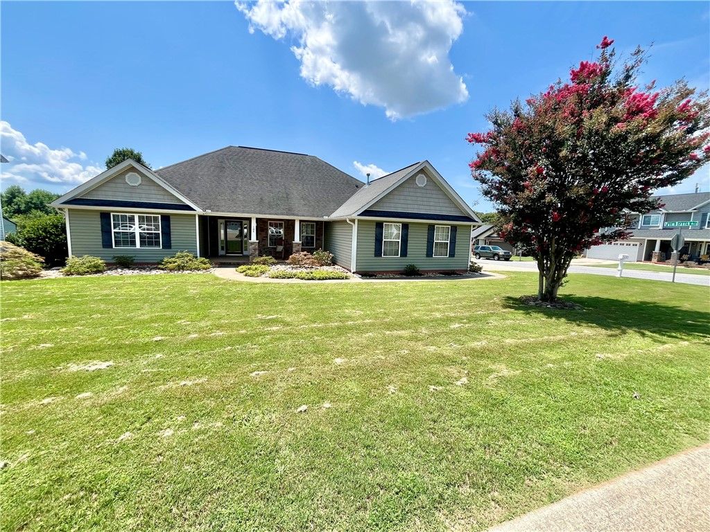 Main image of property at 104 Tropical Way, Anderson, SC 29621