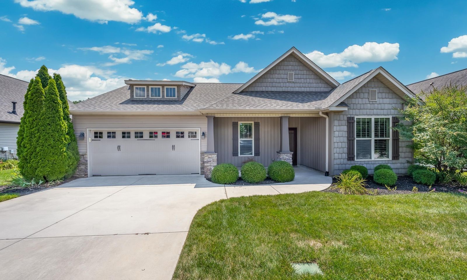Property image 1 at 5 Canyon Court, Greenville, SC 29607-5088