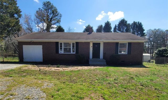 606 Ashwood Drive