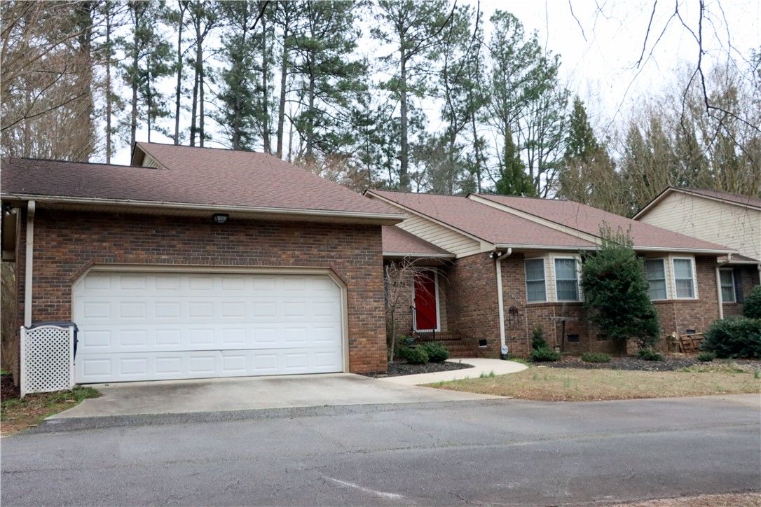 Main image of property at 102 Holly Ridge Drive, Anderson, SC 29621