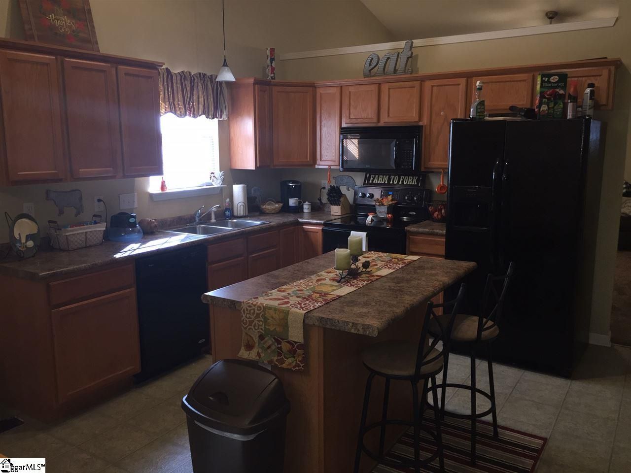 Property image 3 at 302 London Drive, Laurens, SC 29360