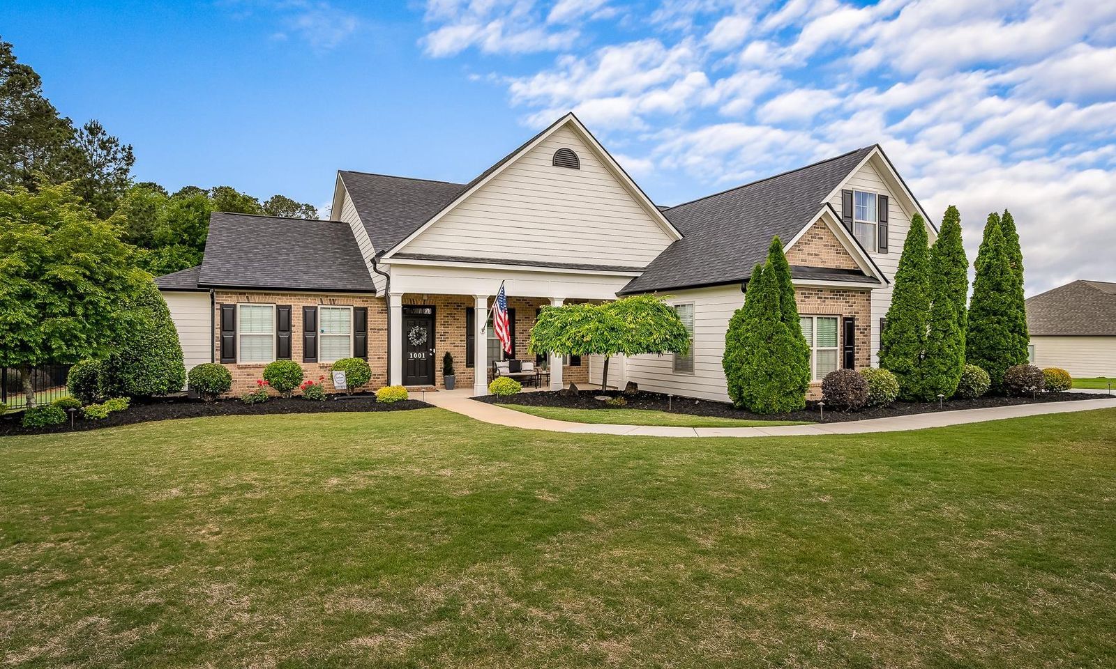 1001 Hillcrest Court