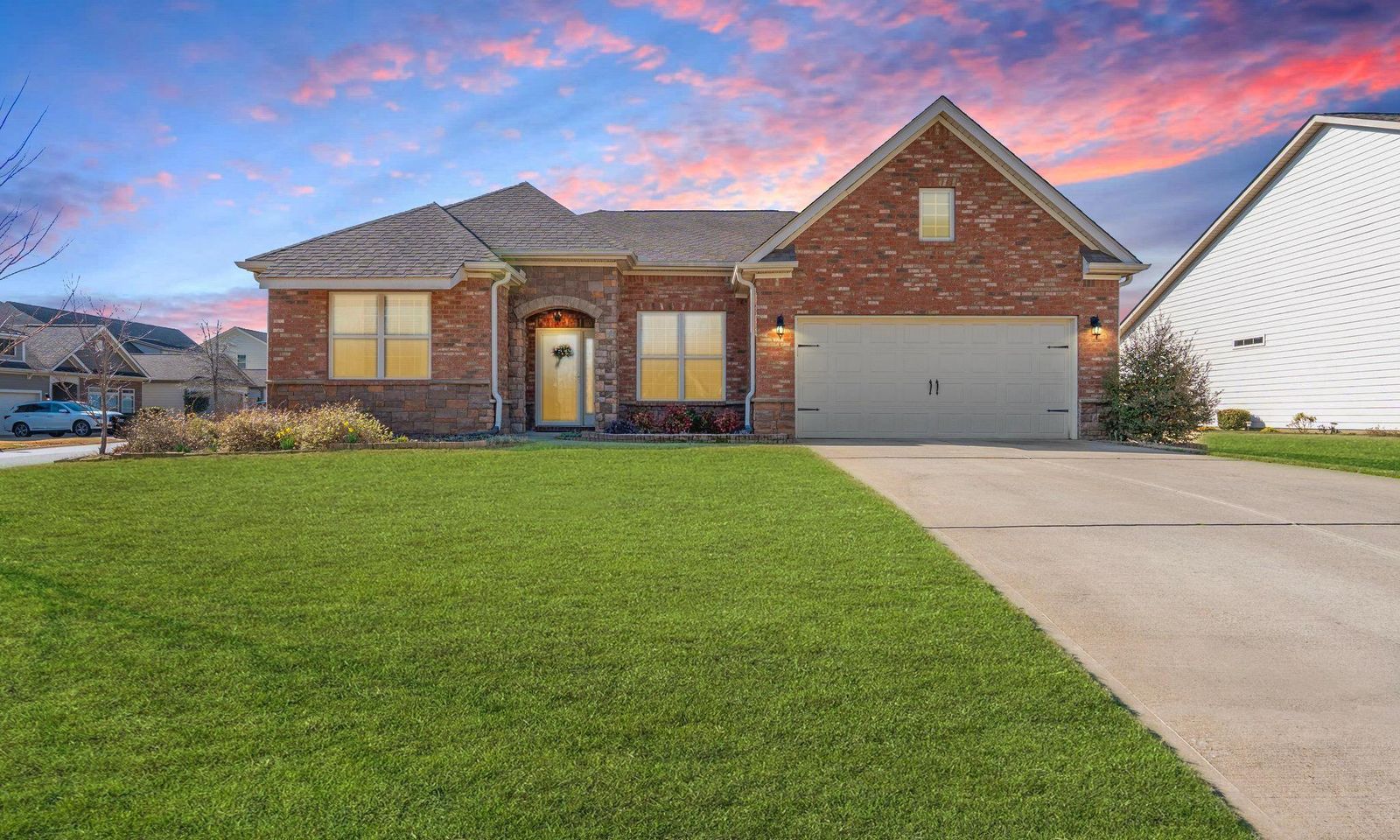 Main image of property at 401 Woodland Oaks Court, Simpsonville, SC 29681