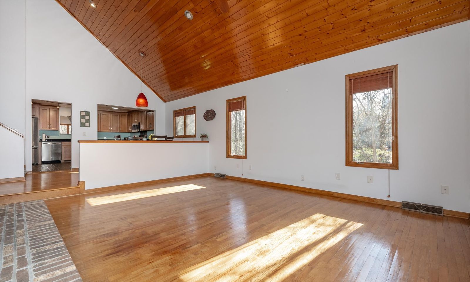 Property image 2 at 306 Oak Brook Way, Taylors, SC 29687